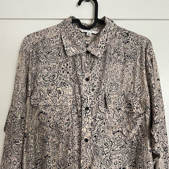 CAbi Womens Blouse Shirt Medium 100% Silk Sketch Print Paisley Button Front - Picture 2 of 10